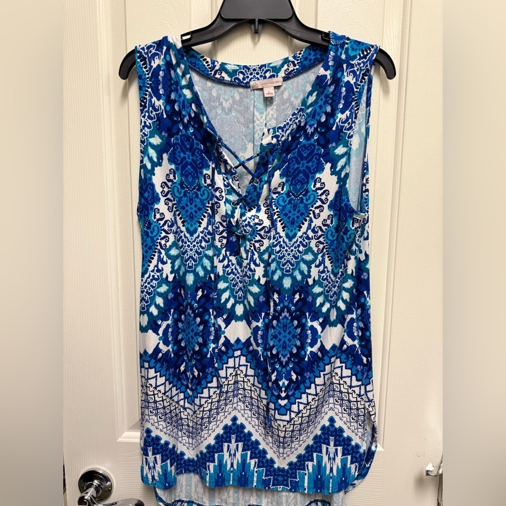 Elegant Blue and White Patterned Blouse